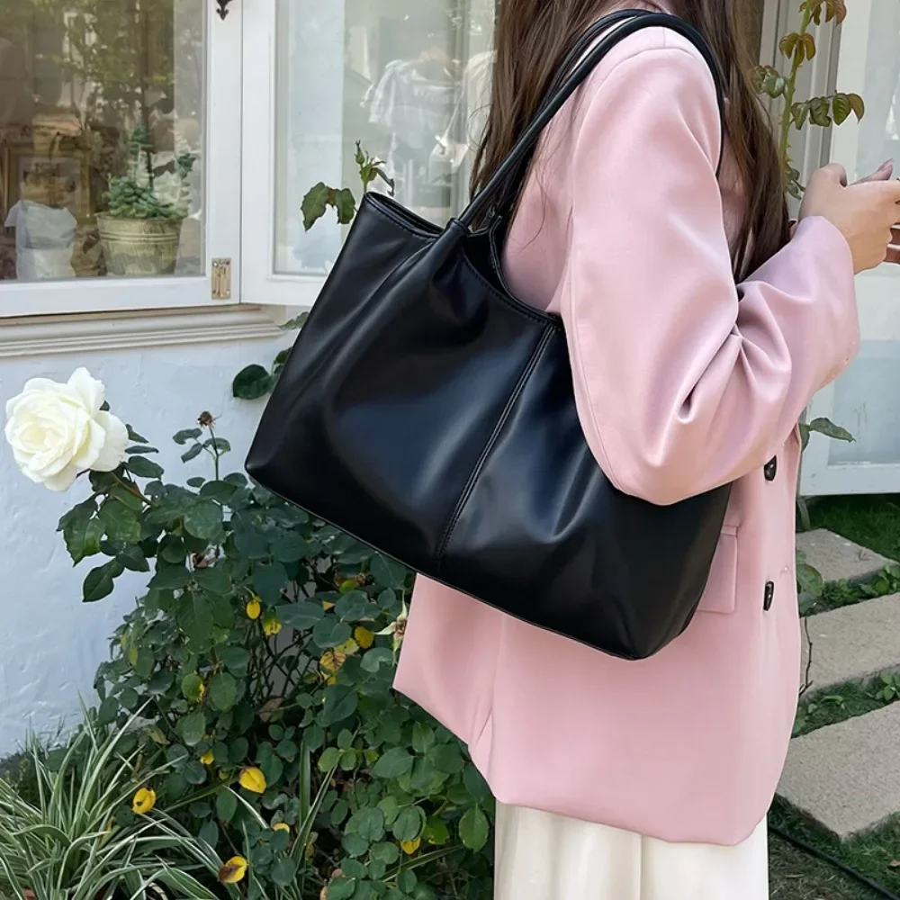 Luxury Bags That Are Vegan - Tas Tote Kulit PU Vegan Tas