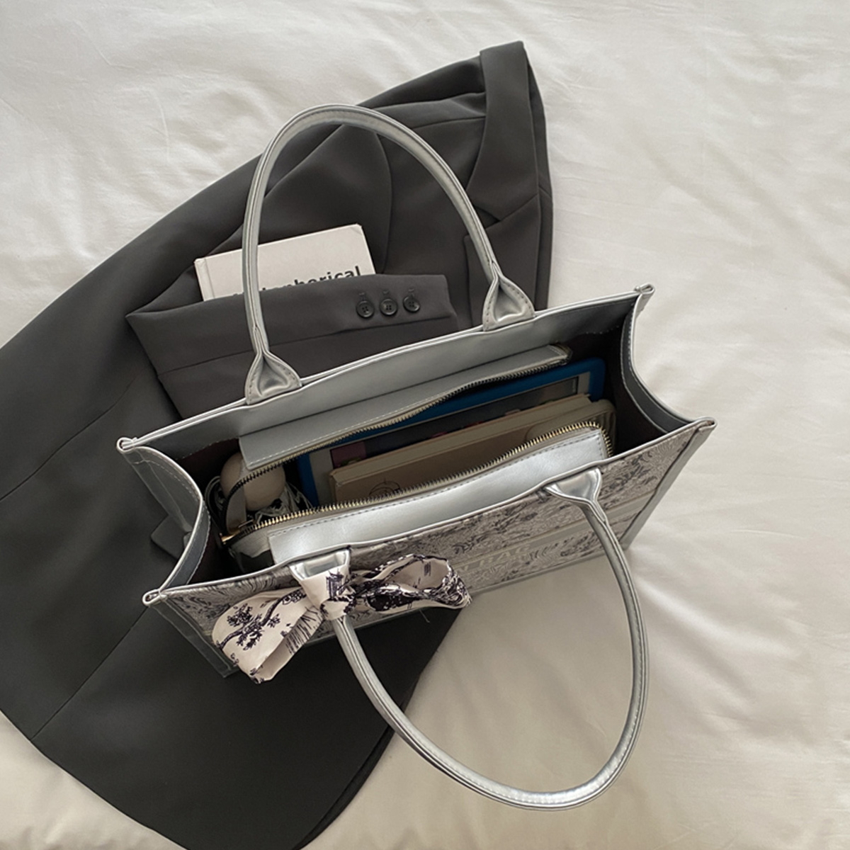 Tas Tote Wanita Mewah Elegan M - Luxury Bags Vendor ulasan dan harga