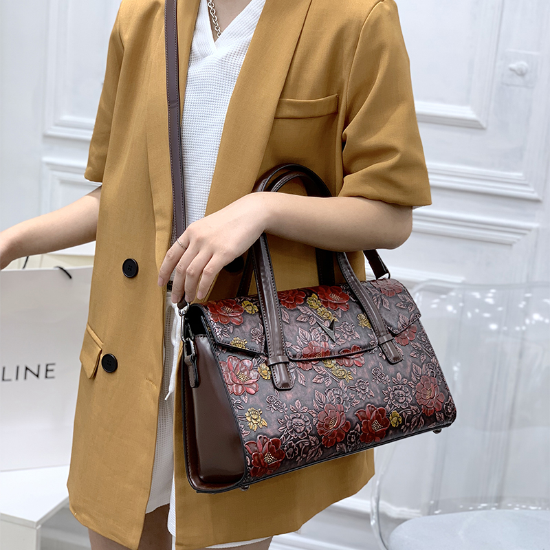Tas Tangan Bunga Timbul 3D Vin - Luxury Bags That Are Vegan ulasan dan harga